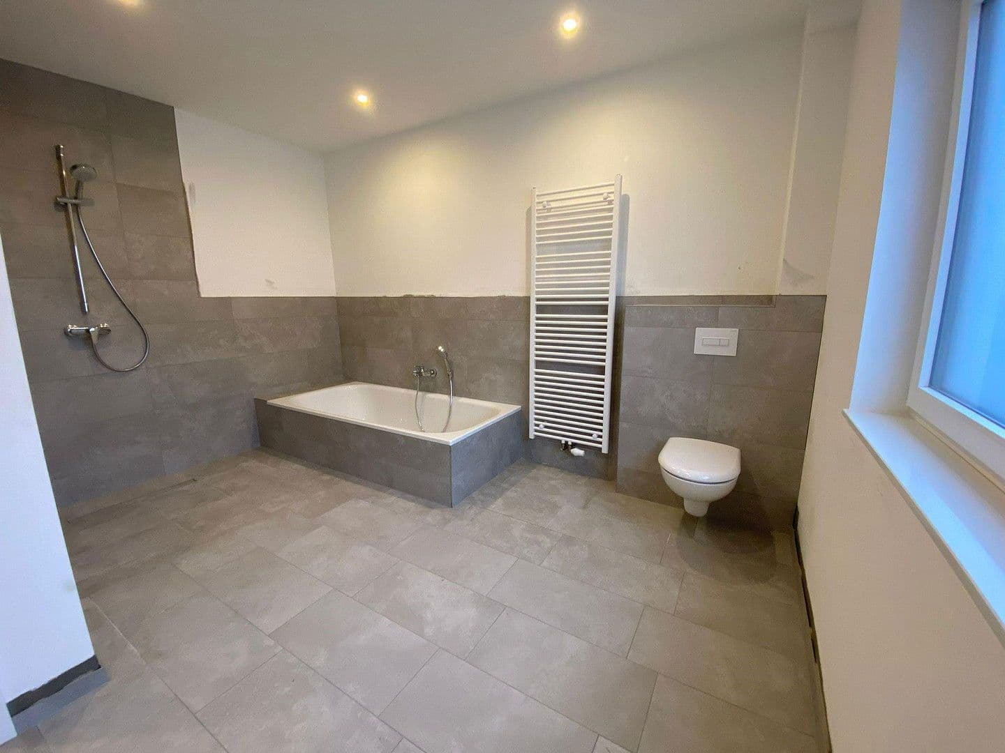 Predaj domu 138 m², pozemek 308 m², Südheide, Dolné Sasko Predaj domu 138 m², pozemek 308 m², Südheide, Dolné Sasko