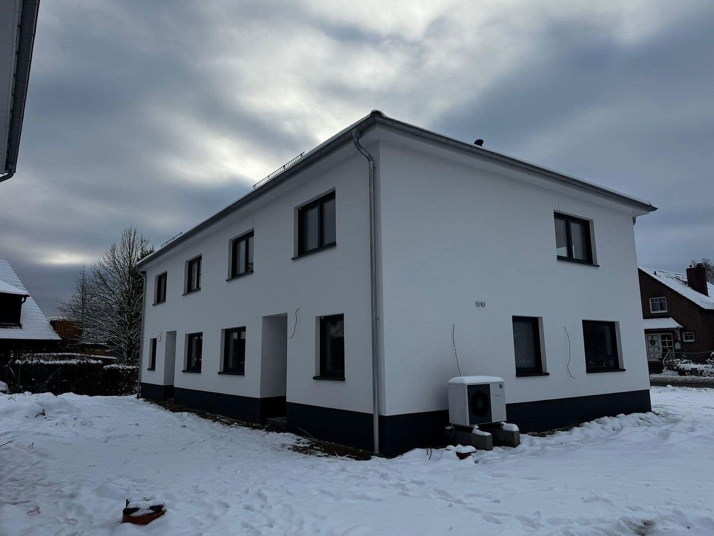 Predaj domu 138 m², pozemek 308 m², Südheide, Dolné Sasko Predaj domu 138 m², pozemek 308 m², Südheide, Dolné Sasko