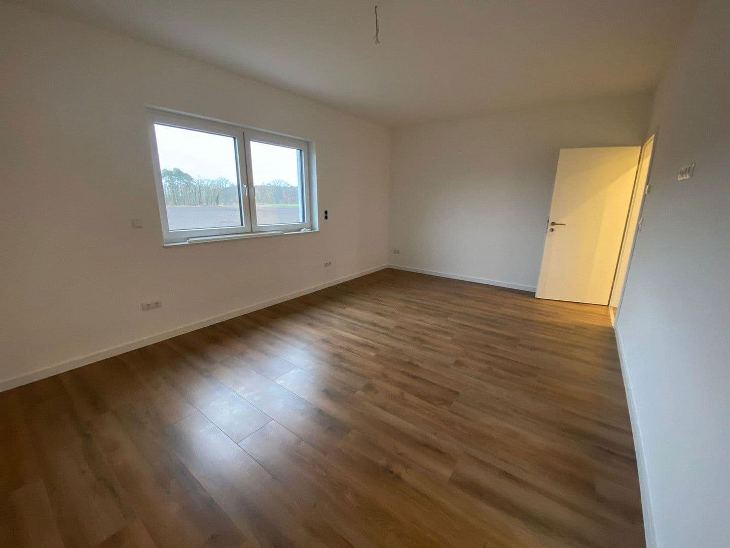 Predaj domu 138 m², pozemek 308 m², Südheide, Dolné Sasko Predaj domu 138 m², pozemek 308 m², Südheide, Dolné Sasko