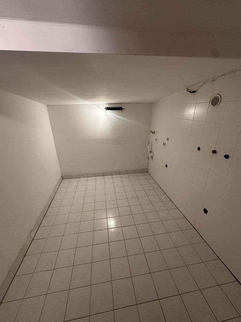 Prenájom bytu 4-izbový 125 m², Vilsbiburg, Bavorsko Prenájom bytu 4-izbový 125 m², Vilsbiburg, Bavorsko