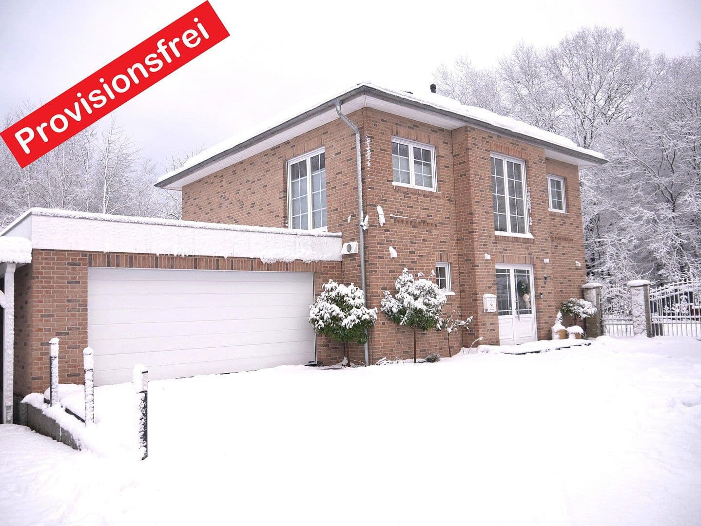 Predaj domu 135 m², pozemek 1.291 m², Schwarzenbek, Šlezvicko-Holštajnsko Predaj domu 135 m², pozemek 1.291 m², Schwarzenbek, Šlezvicko-Holštajnsko