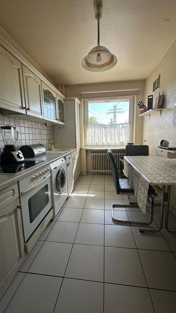 Prenájom bytu 4-izbový 90 m², Norderstedt, Šlezvicko-Holštajnsko Prenájom bytu 4-izbový 90 m², Norderstedt, Šlezvicko-Holštajnsko