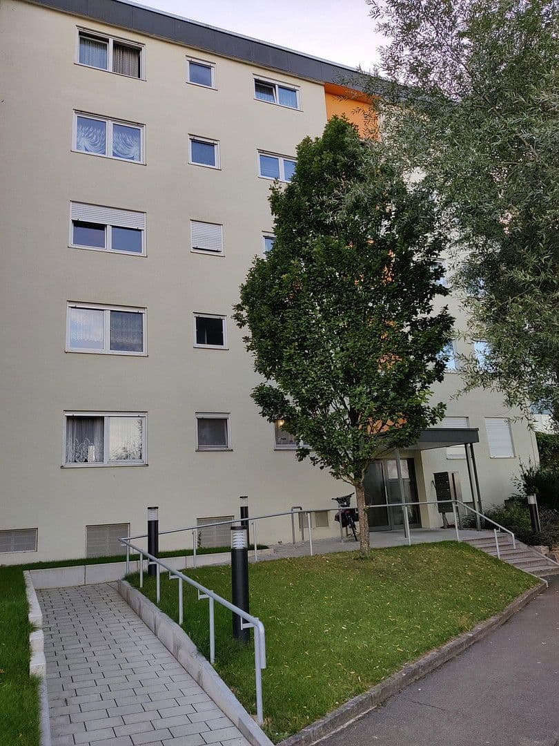 Prenájom bytu 2-izbový 58 m², Mörikestraße 95, Nürtingen, Bádensko-Wurttembersko Prenájom bytu 2-izbový 58 m², Mörikestraße 95, Nürtingen, Bádensko-Wurttembersko
