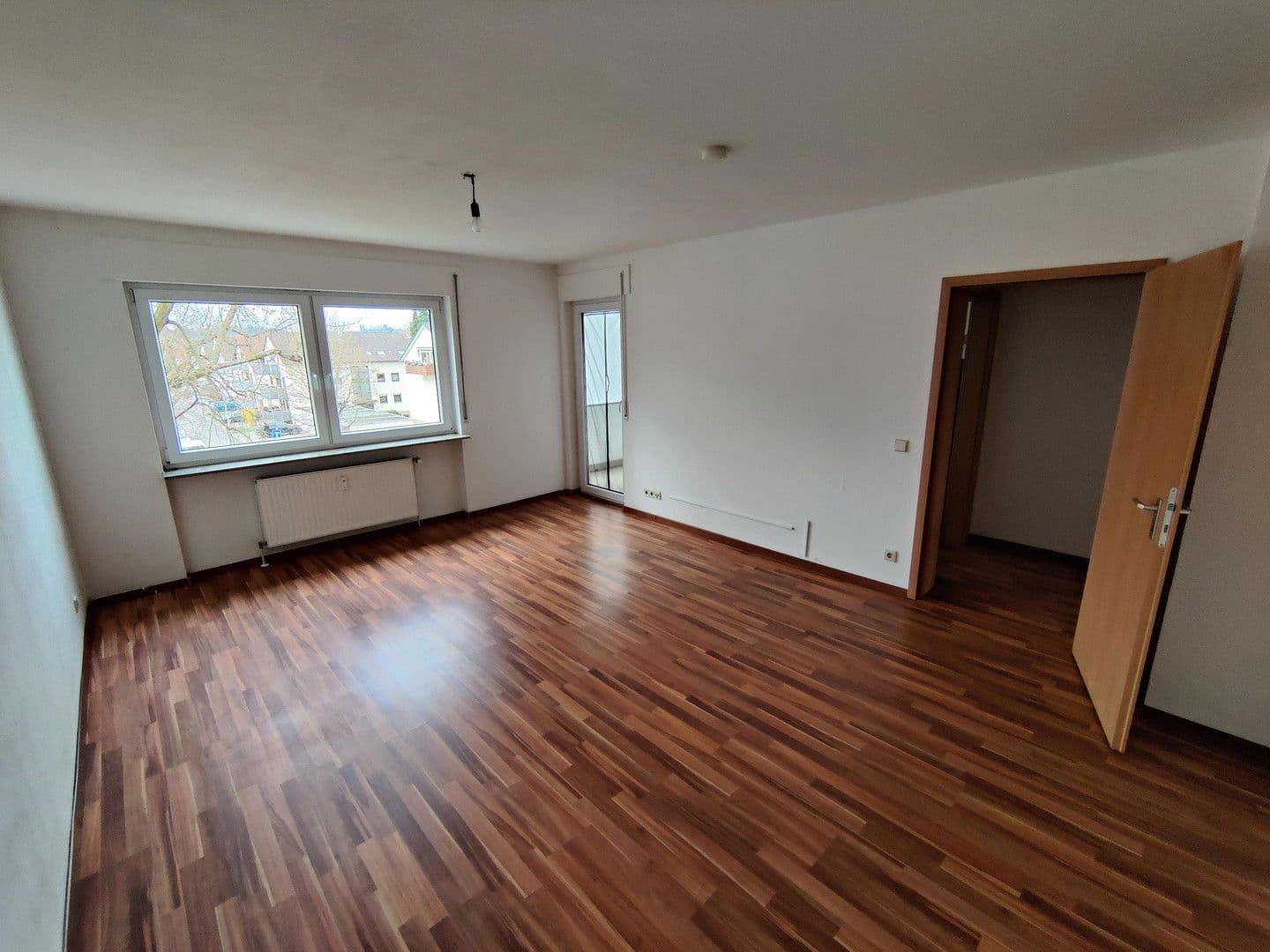 Prenájom bytu 2-izbový 58 m², Mörikestraße 95, Nürtingen, Bádensko-Wurttembersko Prenájom bytu 2-izbový 58 m², Mörikestraße 95, Nürtingen, Bádensko-Wurttembersko