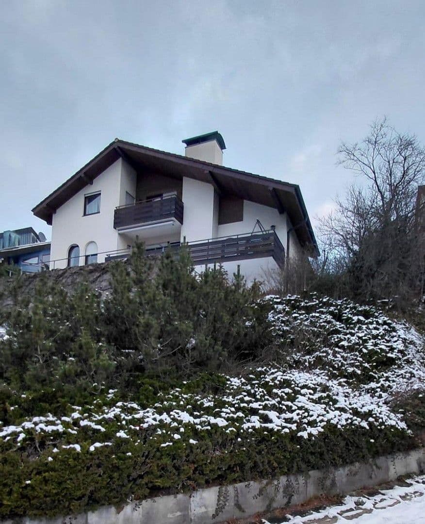 Predaj domu 220 m², pozemek 815 m², Bad Mergentheim, Bádensko-Wurttembersko Predaj domu 220 m², pozemek 815 m², Bad Mergentheim, Bádensko-Wurttembersko