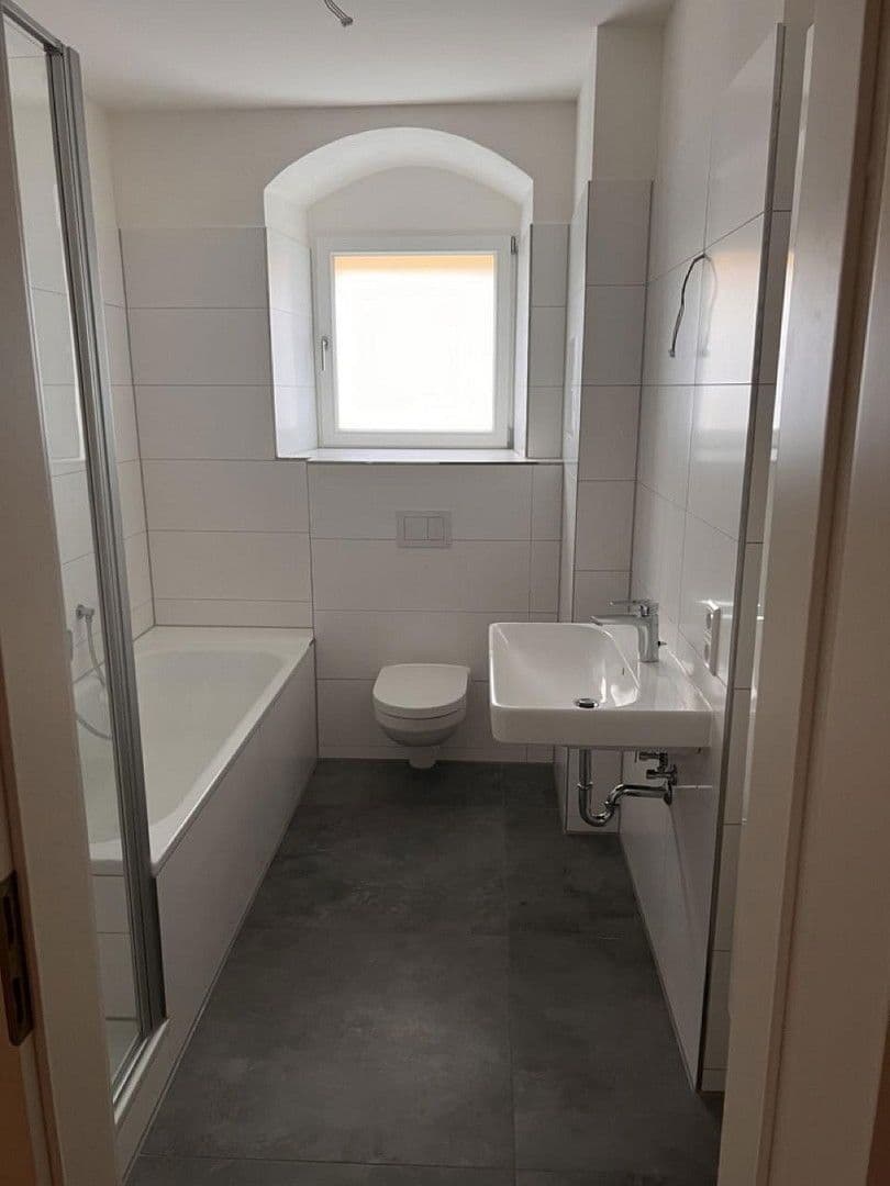 Prenájom bytu 4-izbový 105 m², Schlossegasse 3, Meißen, Sasko Prenájom bytu 4-izbový 105 m², Schlossegasse 3, Meißen, Sasko