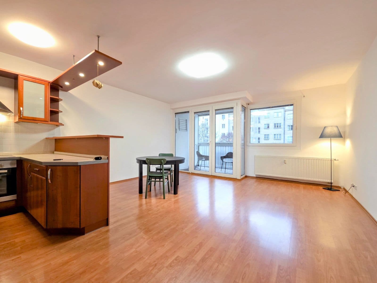 Prenájom bytu 3-izbový 75 m², Kloboučnická, Praha, Praha Prenájom bytu 3-izbový 75 m², Kloboučnická, Praha, Praha