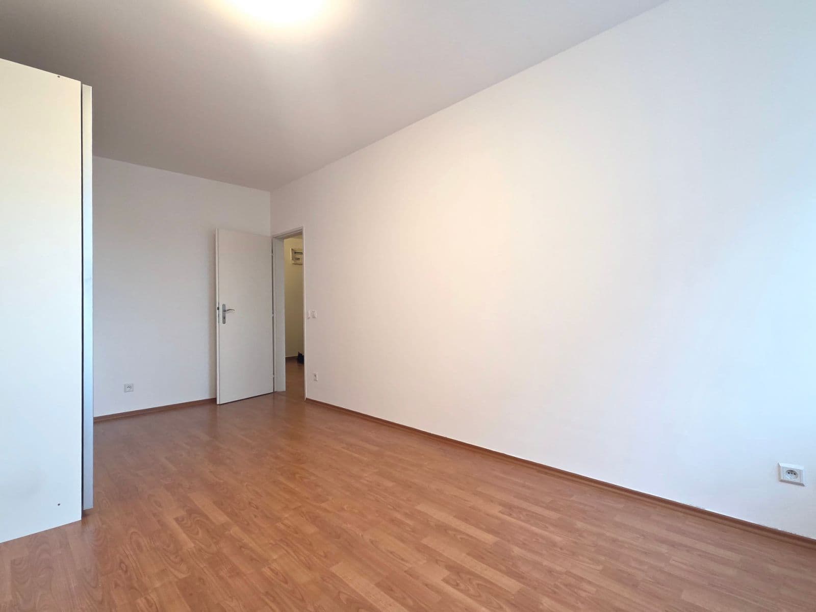 Prenájom bytu 3-izbový 75 m², Kloboučnická, Praha, Praha Prenájom bytu 3-izbový 75 m², Kloboučnická, Praha, Praha