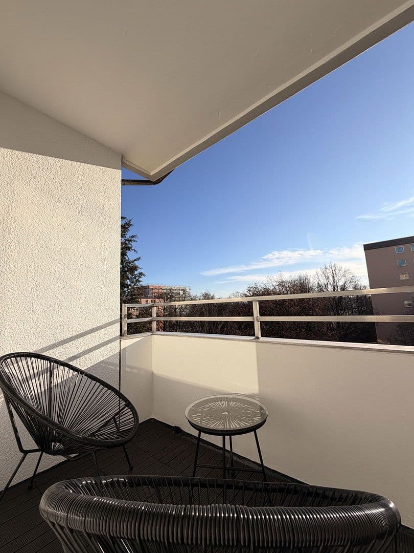 Prenájom bytu 4-izbový 70 m², München, Bavorsko Prenájom bytu 4-izbový 70 m², München, Bavorsko