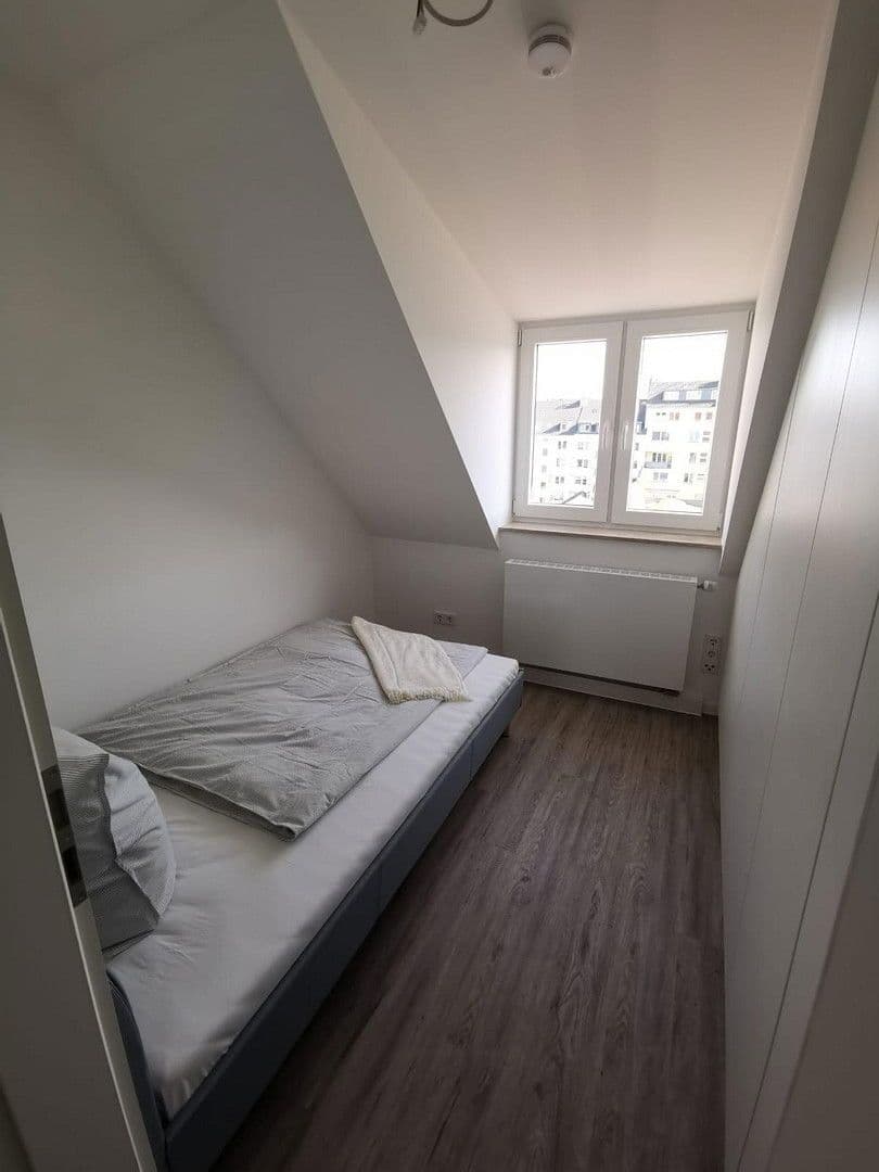 Prenájom bytu 2-izbový 26 m², Jahnstraße 96, Düsseldorf, Severné Porýnie - Westfálsko Prenájom bytu 2-izbový 26 m², Jahnstraße 96, Düsseldorf, Severné Porýnie - Westfálsko