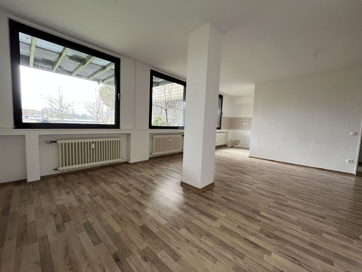 Prenájom bytu 2-izbový 80 m², Unter St. Clemens 28, Solingen, Severné Porýnie - Westfálsko Prenájom bytu 2-izbový 80 m², Unter St. Clemens 28, Solingen, Severné Porýnie - Westfálsko