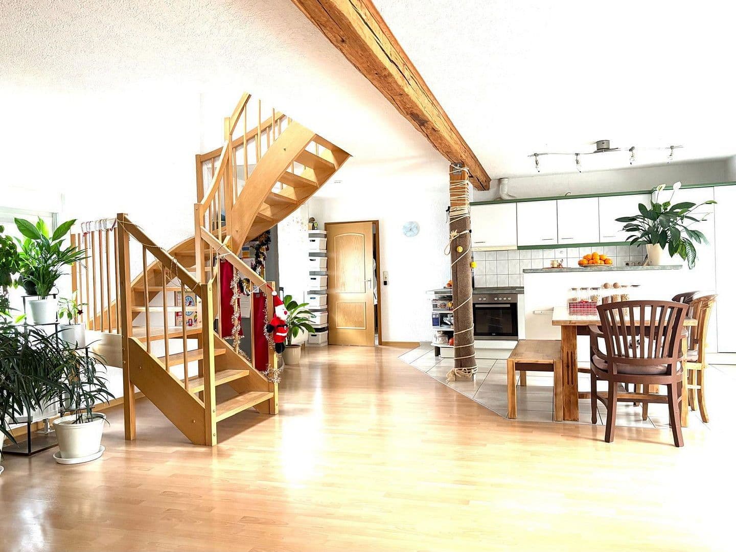 Predaj domu 1.040 m², pozemek 1.400 m², Hauptstraße 50, Bad Langensalza, Durínsko Predaj domu 1.040 m², pozemek 1.400 m², Hauptstraße 50, Bad Langensalza, Durínsko