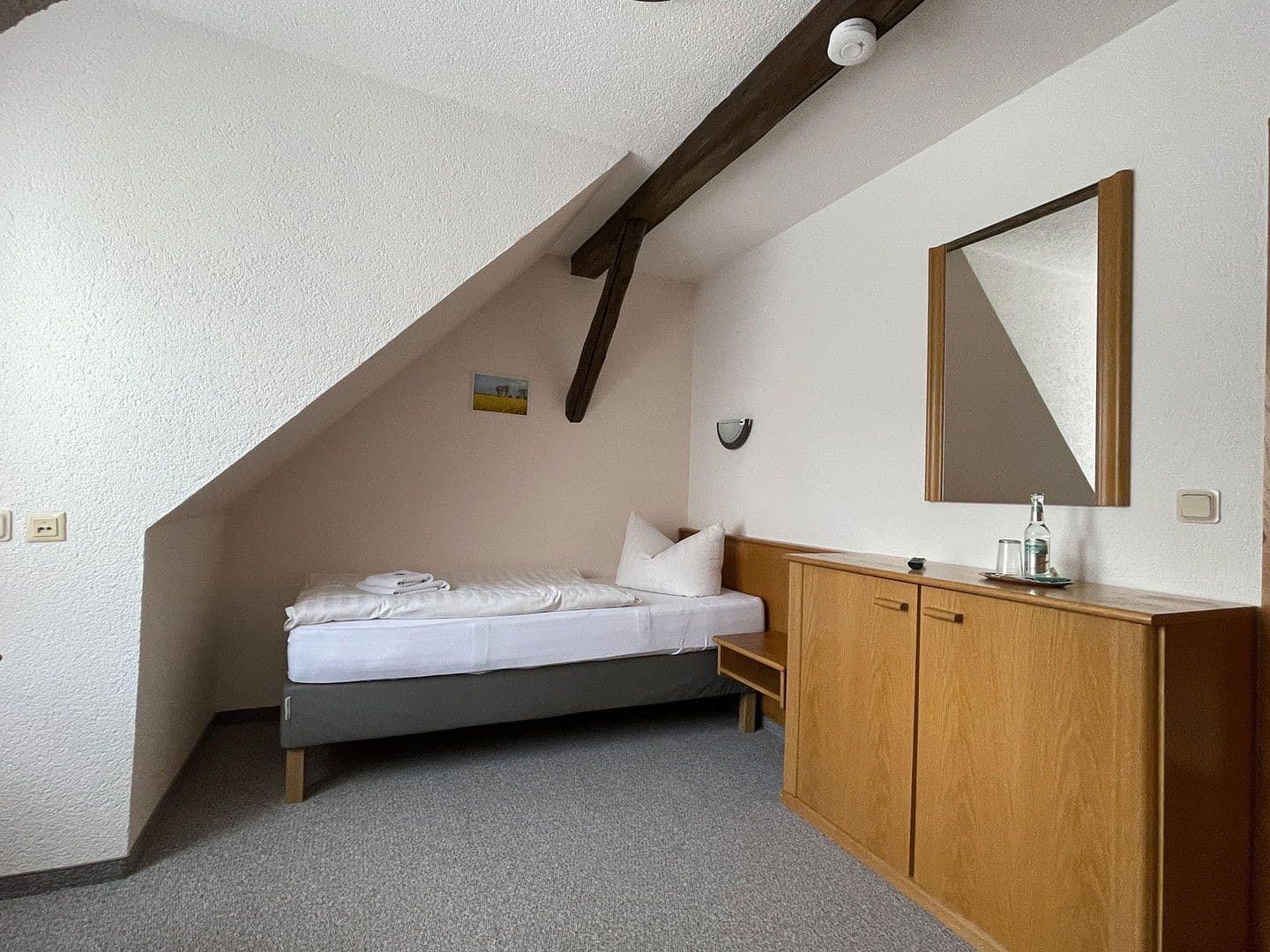 Predaj domu 1.040 m², pozemek 1.400 m², Hauptstraße 50, Bad Langensalza, Durínsko Predaj domu 1.040 m², pozemek 1.400 m², Hauptstraße 50, Bad Langensalza, Durínsko