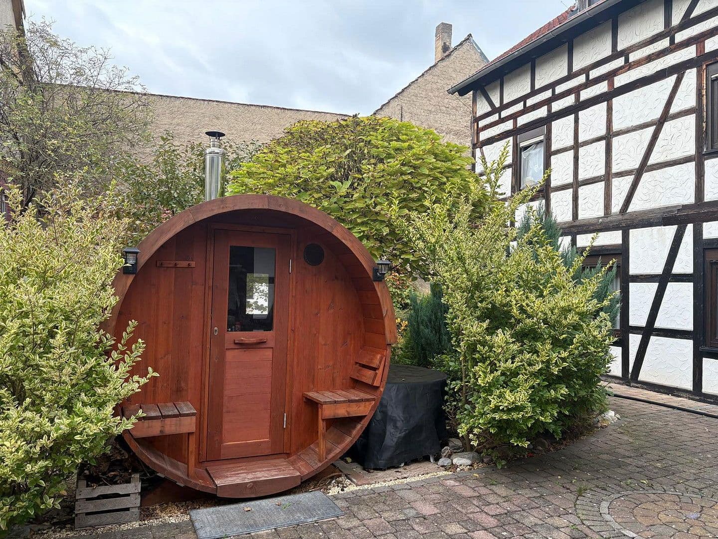 Predaj domu 1.040 m², pozemek 1.400 m², Hauptstraße 50, Bad Langensalza, Durínsko Predaj domu 1.040 m², pozemek 1.400 m², Hauptstraße 50, Bad Langensalza, Durínsko