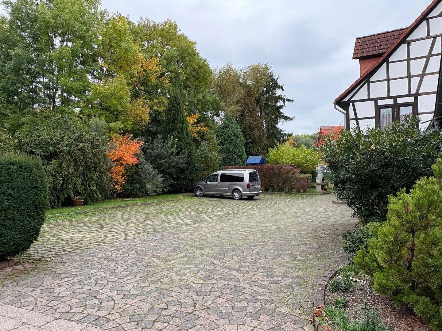 Predaj domu 1.040 m², pozemek 1.400 m², Hauptstraße 50, Bad Langensalza, Durínsko Predaj domu 1.040 m², pozemek 1.400 m², Hauptstraße 50, Bad Langensalza, Durínsko