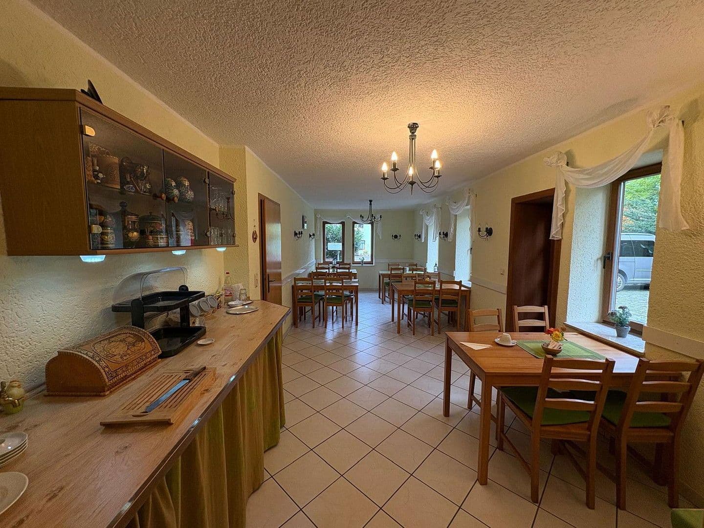 Predaj domu 1.040 m², pozemek 1.400 m², Hauptstraße 50, Bad Langensalza, Durínsko Predaj domu 1.040 m², pozemek 1.400 m², Hauptstraße 50, Bad Langensalza, Durínsko