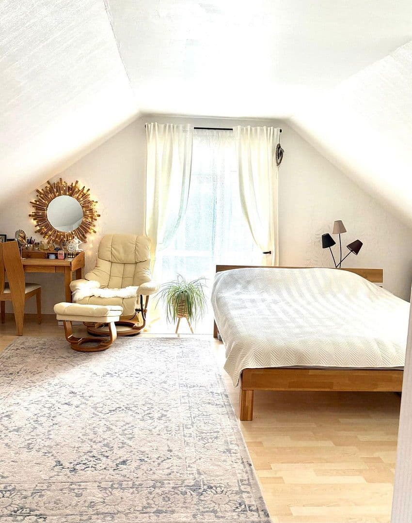 Predaj domu 1.040 m², pozemek 1.400 m², Hauptstraße 50, Bad Langensalza, Durínsko Predaj domu 1.040 m², pozemek 1.400 m², Hauptstraße 50, Bad Langensalza, Durínsko