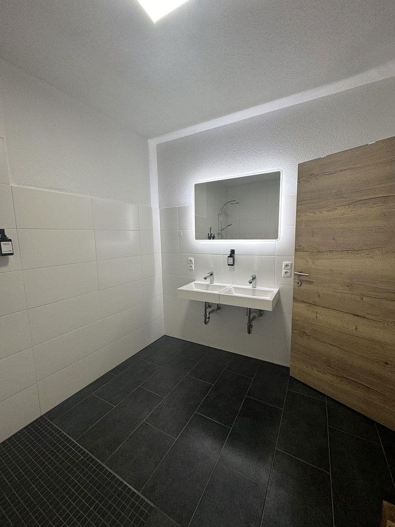 Predaj domu 128 m², pozemek 266 m², Fliess, Tirolsko Predaj domu 128 m², pozemek 266 m², Fliess, Tirolsko