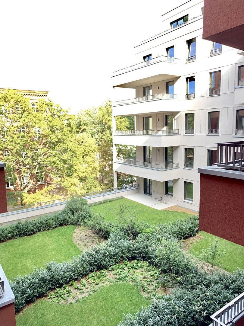 Prenájom bytu 1-izbový 26 m², Genthinerstr 44, Berlin, Berlín Prenájom bytu 1-izbový 26 m², Genthinerstr 44, Berlin, Berlín