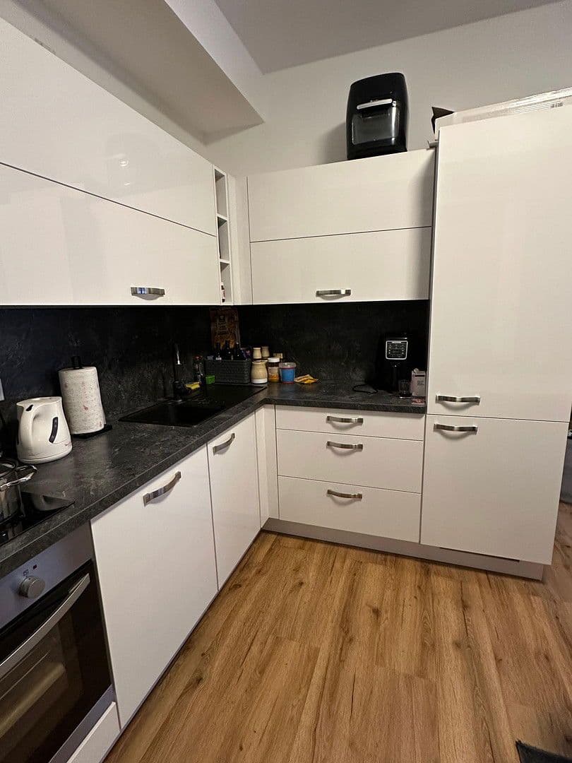 Prenájom bytu 4-izbový 132 m², Prinz-Ferdiand-Str. 144, Krefeld, Severné Porýnie - Westfálsko Prenájom bytu 4-izbový 132 m², Prinz-Ferdiand-Str. 144, Krefeld, Severné Porýnie - Westfálsko