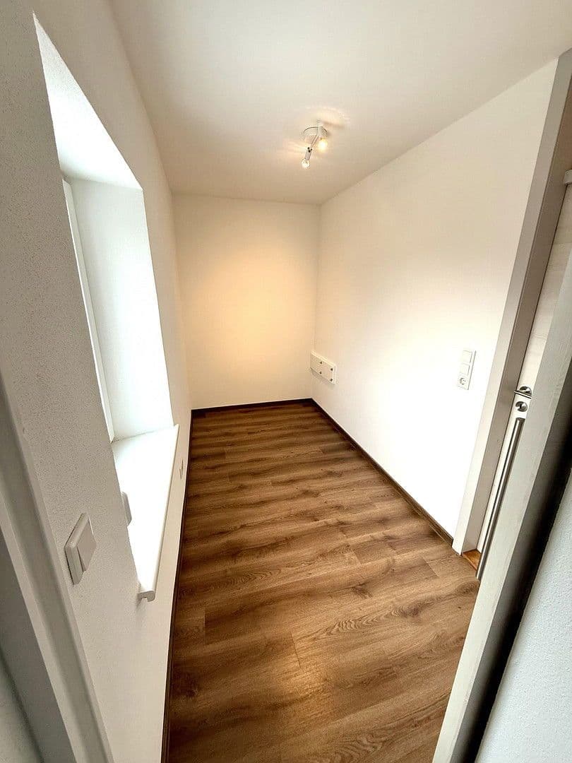 Prenájom bytu 4-izbový 140 m², Ellingen, Bavorsko Prenájom bytu 4-izbový 140 m², Ellingen, Bavorsko