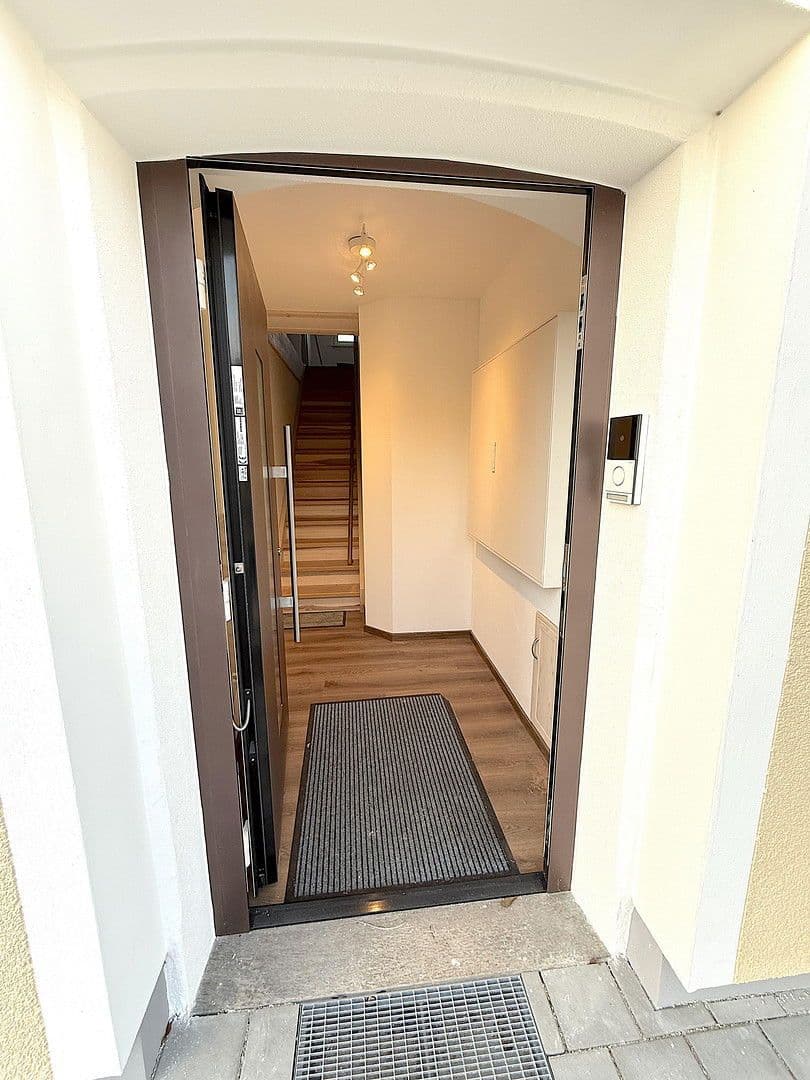 Prenájom bytu 4-izbový 140 m², Ellingen, Bavorsko Prenájom bytu 4-izbový 140 m², Ellingen, Bavorsko