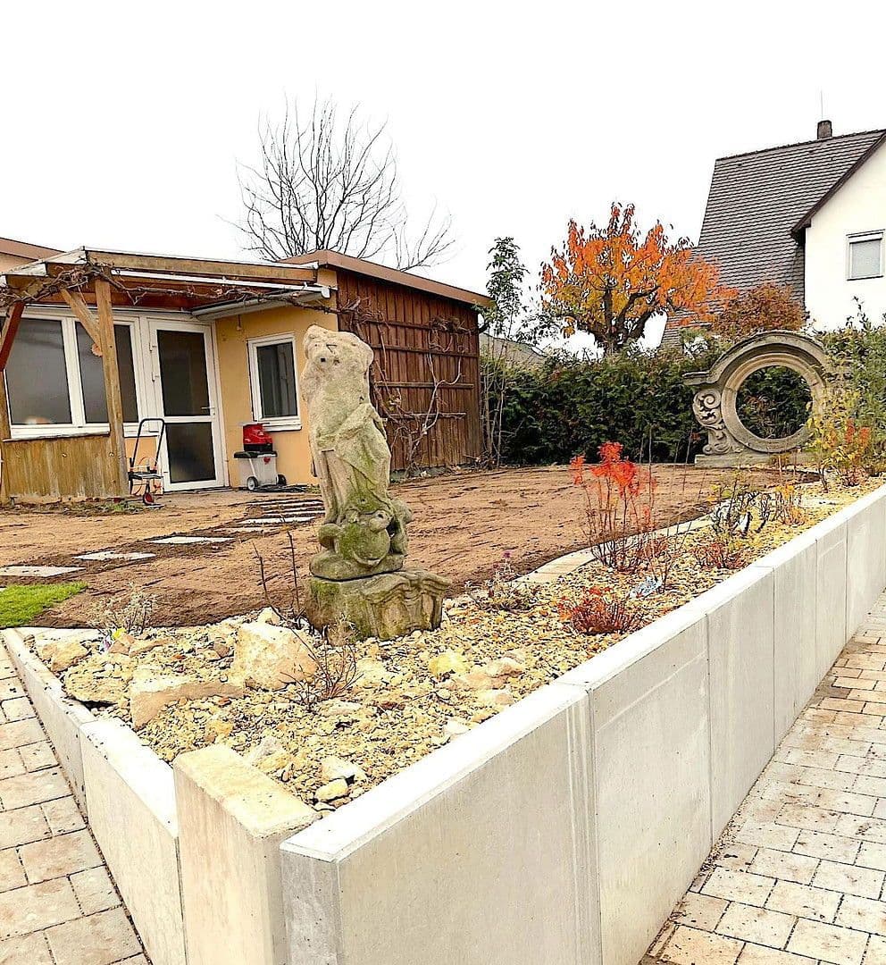 Prenájom bytu 4-izbový 140 m², Ellingen, Bavorsko Prenájom bytu 4-izbový 140 m², Ellingen, Bavorsko