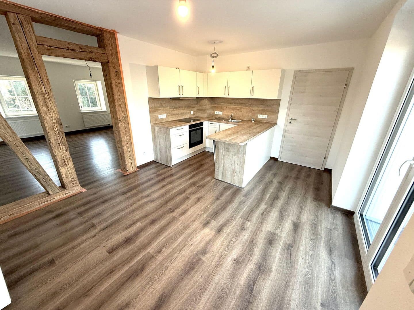 Prenájom bytu 4-izbový 140 m², Ellingen, Bavorsko Prenájom bytu 4-izbový 140 m², Ellingen, Bavorsko