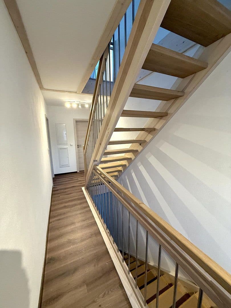 Prenájom bytu 4-izbový 140 m², Ellingen, Bavorsko Prenájom bytu 4-izbový 140 m², Ellingen, Bavorsko