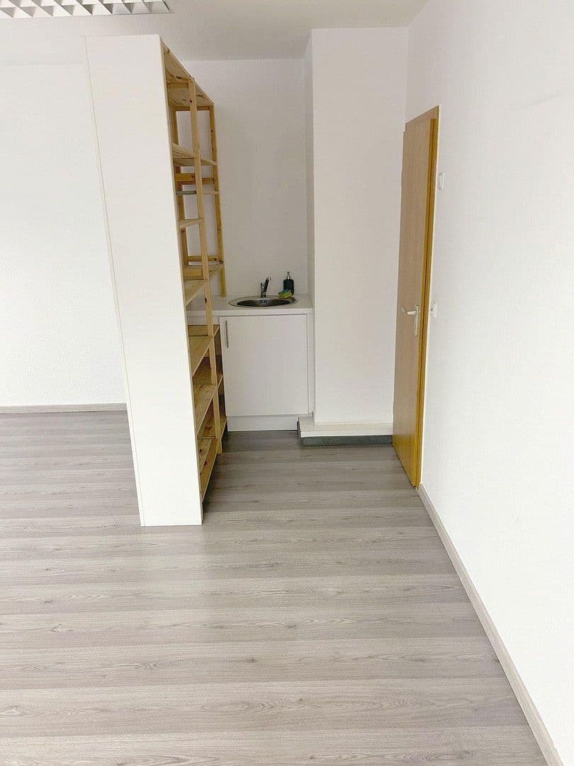 Prenájom kancelárie 43 m², Bad Wimpfen, Bádensko-Wurttembersko Prenájom kancelárie 43 m², Bad Wimpfen, Bádensko-Wurttembersko