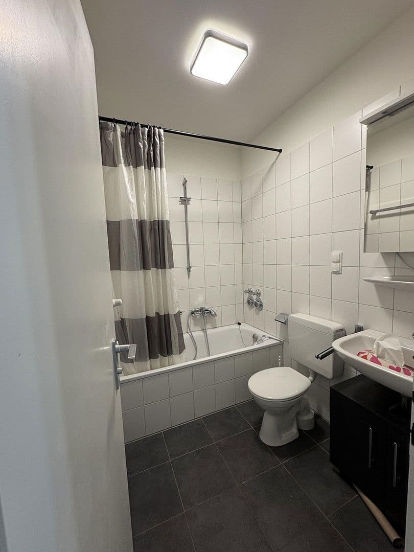 Prenájom bytu 2-izbový 48 m², Eckermannstraße 61, Ludwigshafen am Rhein, Porýnie-Falcko Prenájom bytu 2-izbový 48 m², Eckermannstraße 61, Ludwigshafen am Rhein, Porýnie-Falcko