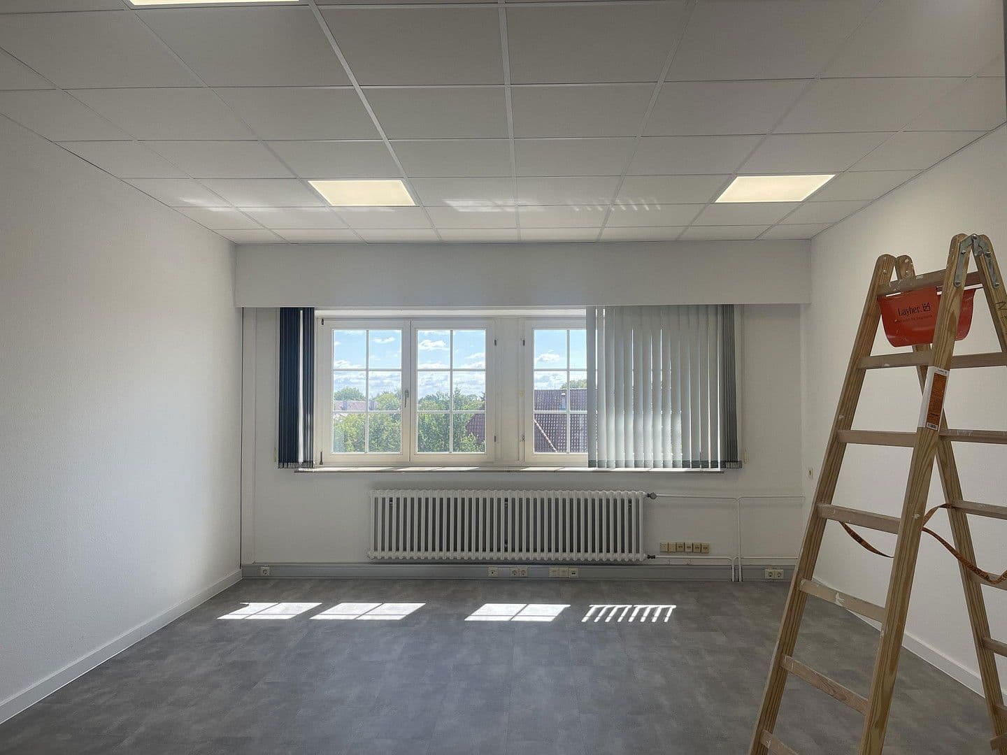 Prenájom kancelárie 367 m², Friedrich-Karl-Straße 55, Bremen, Brémy Prenájom kancelárie 367 m², Friedrich-Karl-Straße 55, Bremen, Brémy