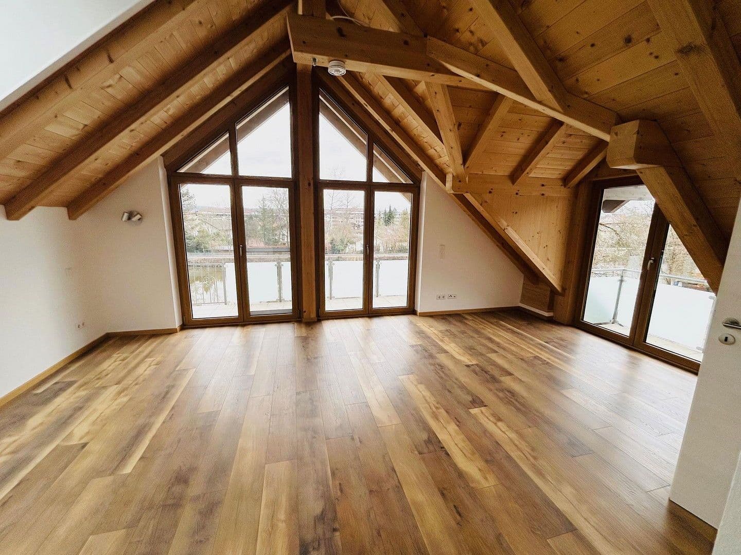 Prenájom bytu 3-izbový 81 m², Münchner Str. 2, Wolfratshausen, Bavorsko Prenájom bytu 3-izbový 81 m², Münchner Str. 2, Wolfratshausen, Bavorsko