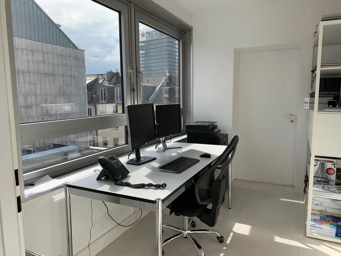 Prenájom kancelárie 70 m², Königsallee 30, Düsseldorf, Severné Porýnie - Westfálsko Prenájom kancelárie 70 m², Königsallee 30, Düsseldorf, Severné Porýnie - Westfálsko