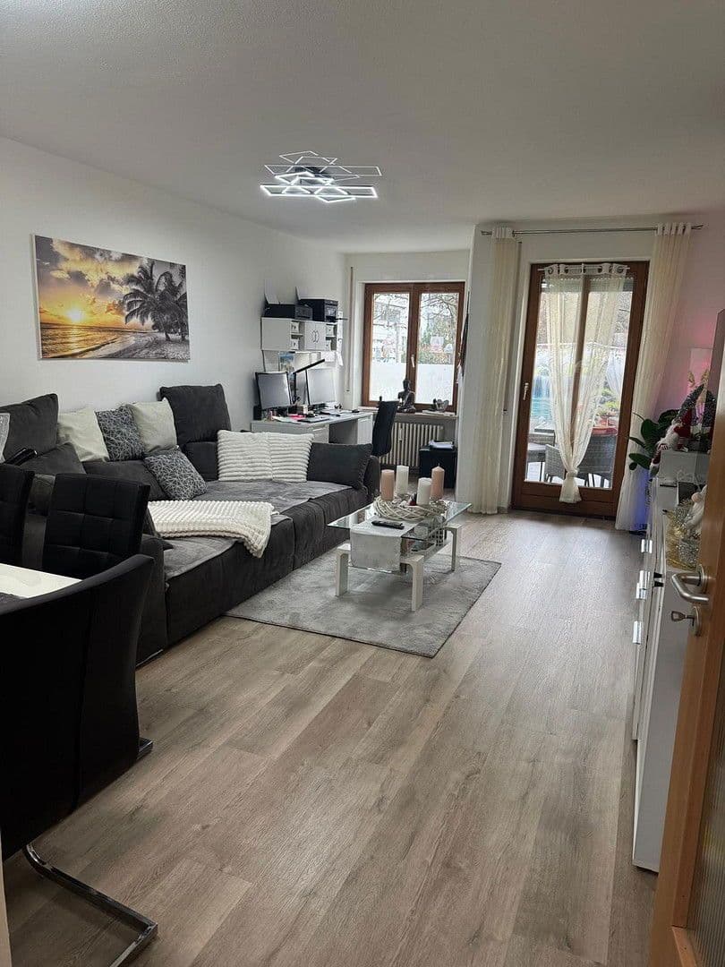 Prenájom bytu 2-izbový 71 m², Augsburg, Bavorsko Prenájom bytu 2-izbový 71 m², Augsburg, Bavorsko