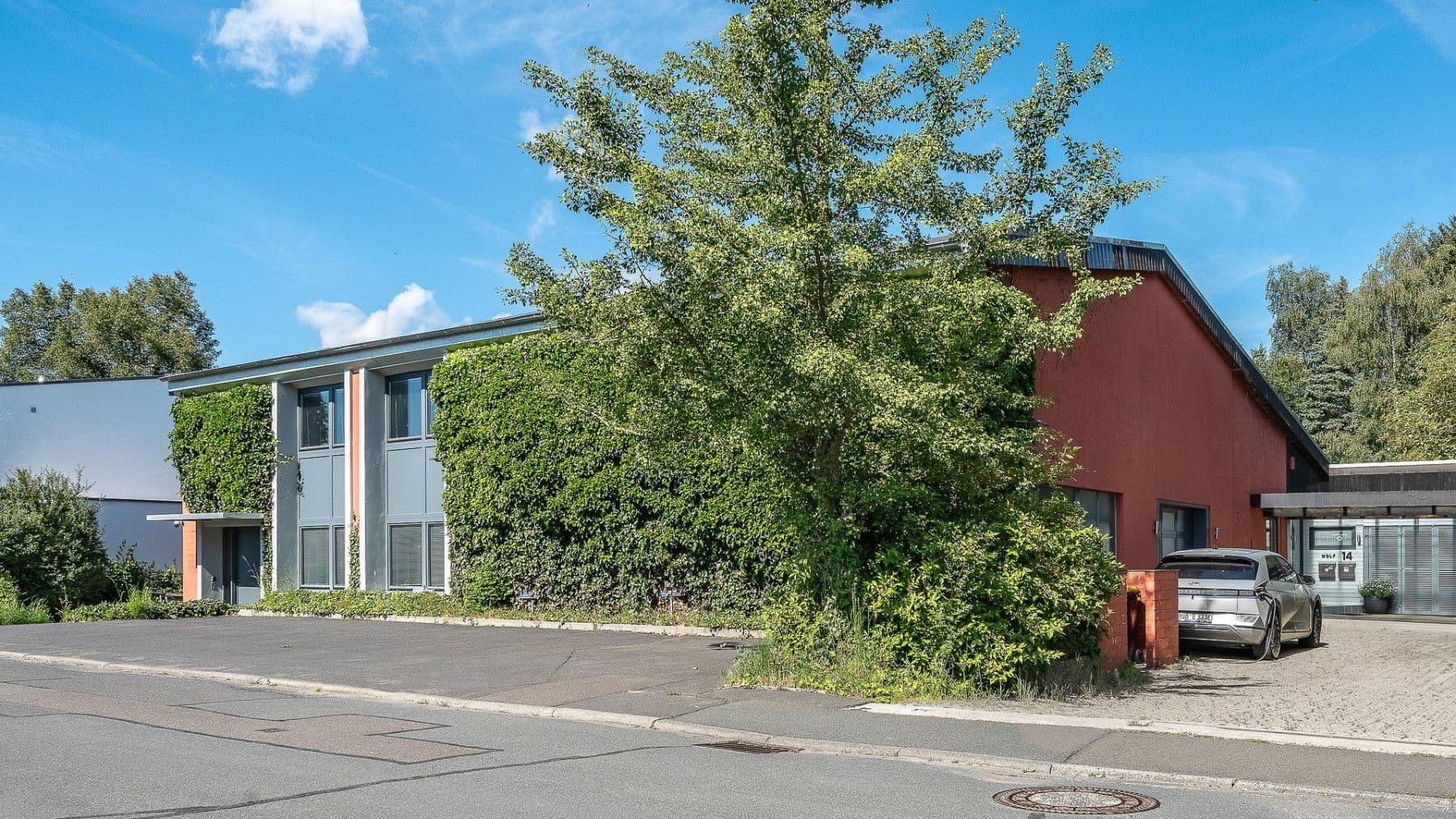 Predaj domu 389 m², pozemek 3.076 m², Daimlerstr. 14, Taunusstein, Hesensko Predaj domu 389 m², pozemek 3.076 m², Daimlerstr. 14, Taunusstein, Hesensko