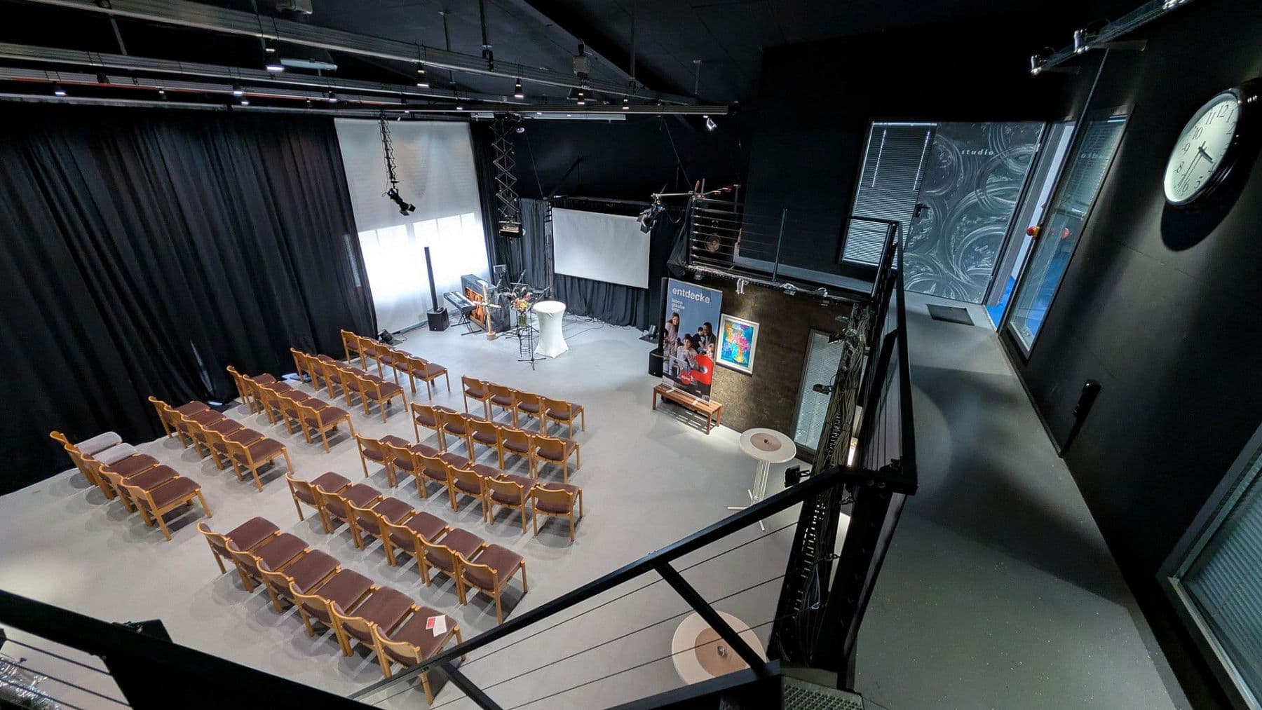 Predaj domu 389 m², pozemek 3.076 m², Daimlerstr. 14, Taunusstein, Hesensko Predaj domu 389 m², pozemek 3.076 m², Daimlerstr. 14, Taunusstein, Hesensko