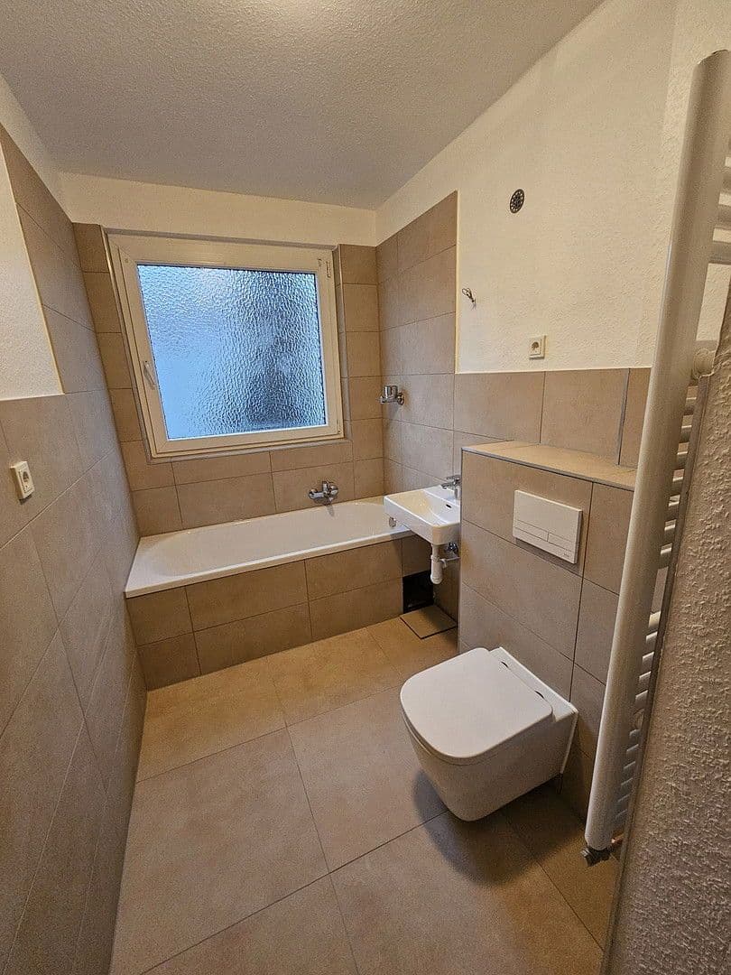 Prenájom bytu 3-izbový 78 m², Wiesbaden, Hesensko Prenájom bytu 3-izbový 78 m², Wiesbaden, Hesensko