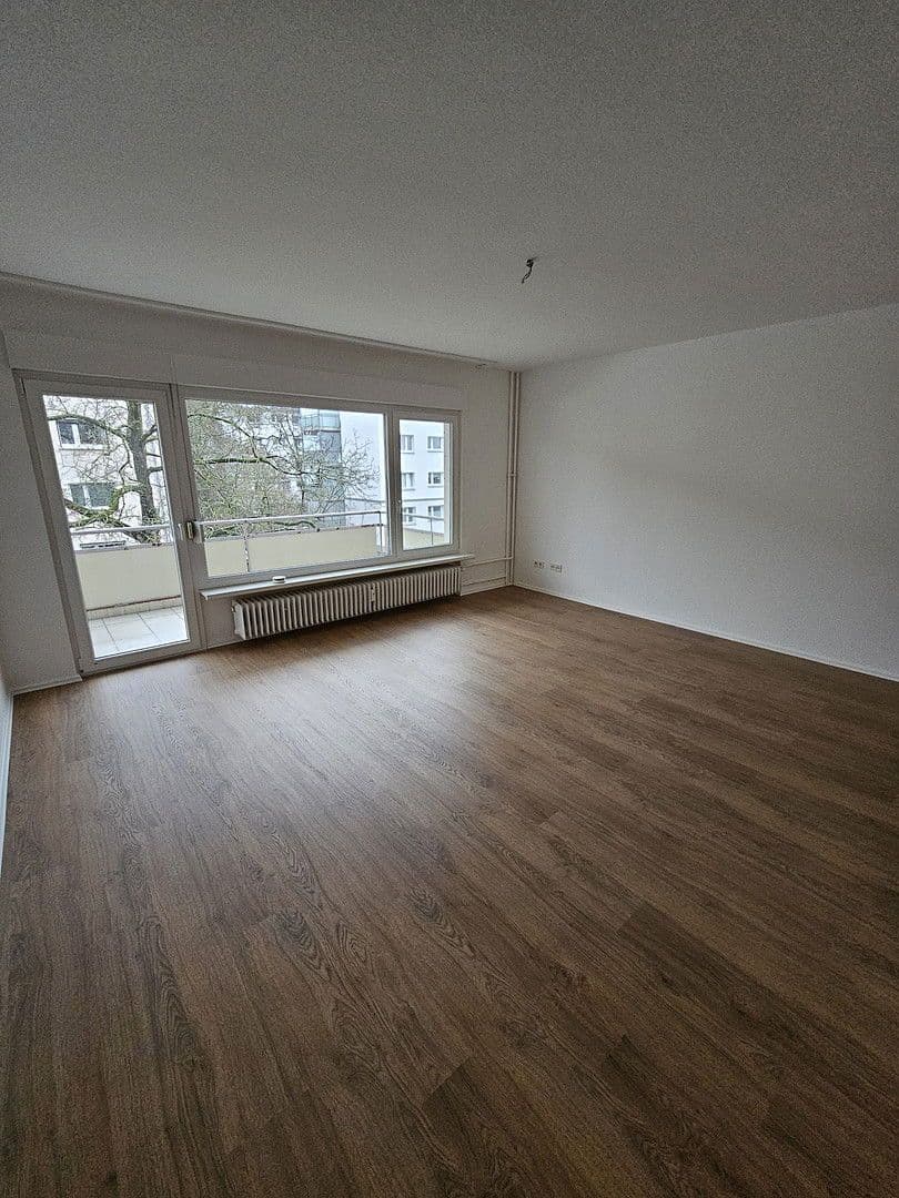 Prenájom bytu 3-izbový 78 m², Wiesbaden, Hesensko Prenájom bytu 3-izbový 78 m², Wiesbaden, Hesensko