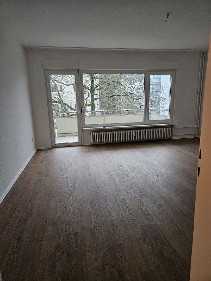 Prenájom bytu 3-izbový 78 m², Wiesbaden, Hesensko Prenájom bytu 3-izbový 78 m², Wiesbaden, Hesensko