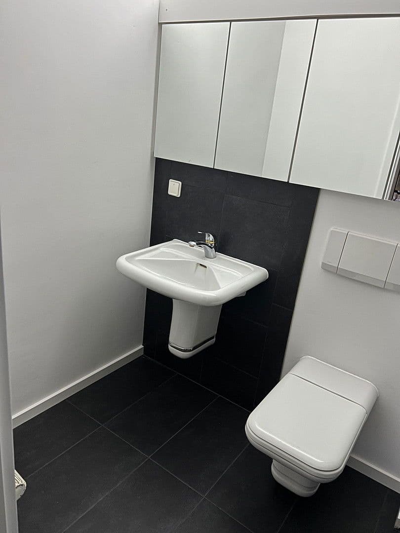 Prenájom bytu 3-izbový 114 m², Bremen, Brémy Prenájom bytu 3-izbový 114 m², Bremen, Brémy