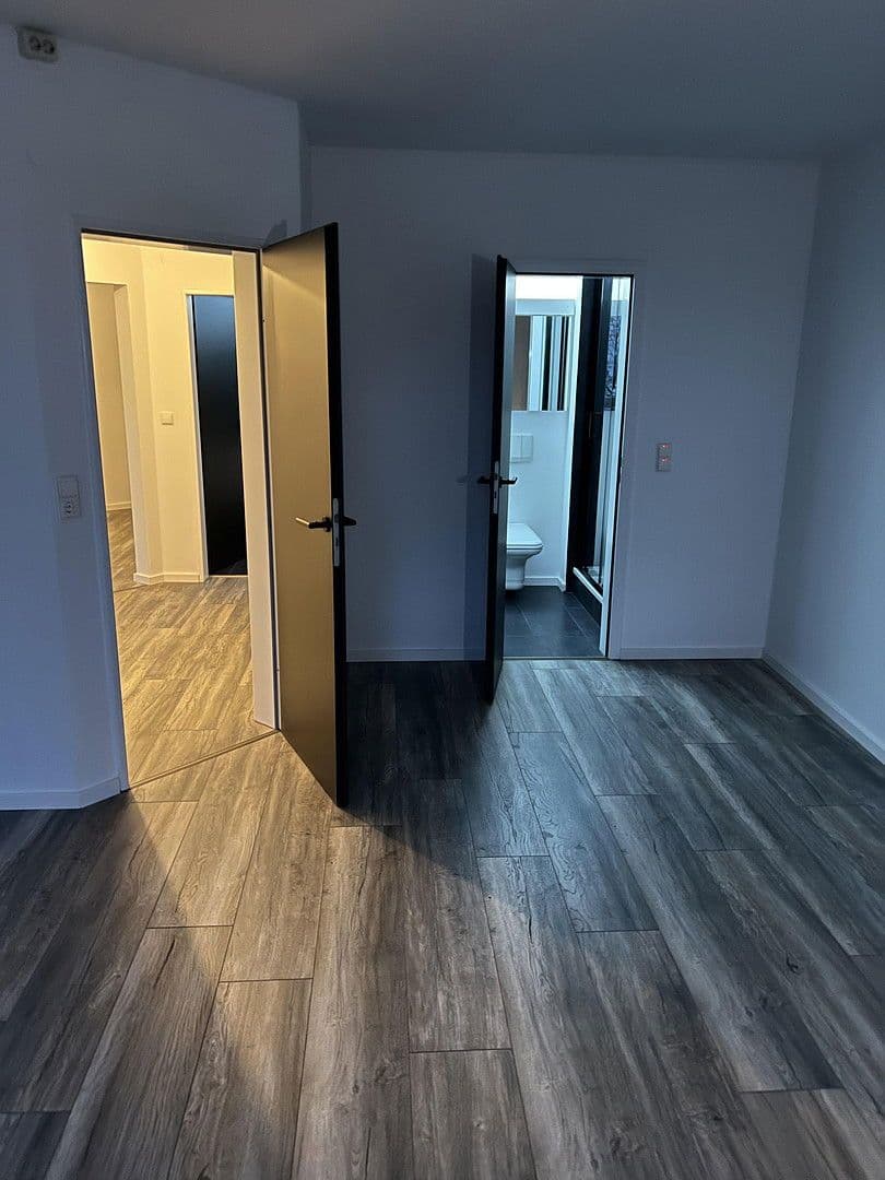 Prenájom bytu 3-izbový 114 m², Bremen, Brémy Prenájom bytu 3-izbový 114 m², Bremen, Brémy