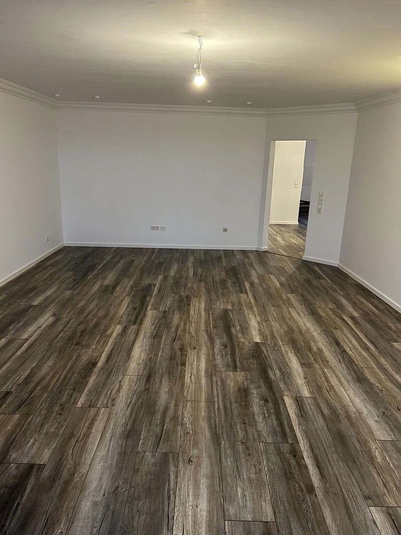 Prenájom bytu 3-izbový 114 m², Bremen, Brémy Prenájom bytu 3-izbový 114 m², Bremen, Brémy