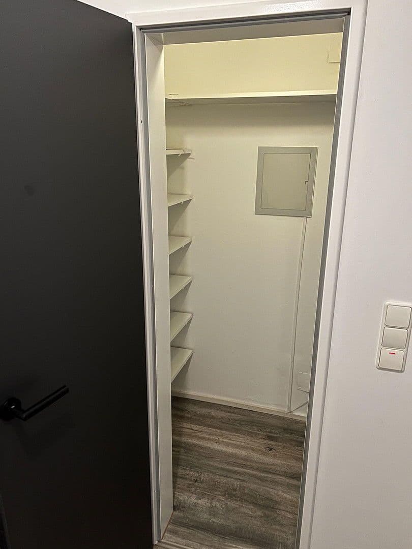 Prenájom bytu 3-izbový 114 m², Bremen, Brémy Prenájom bytu 3-izbový 114 m², Bremen, Brémy