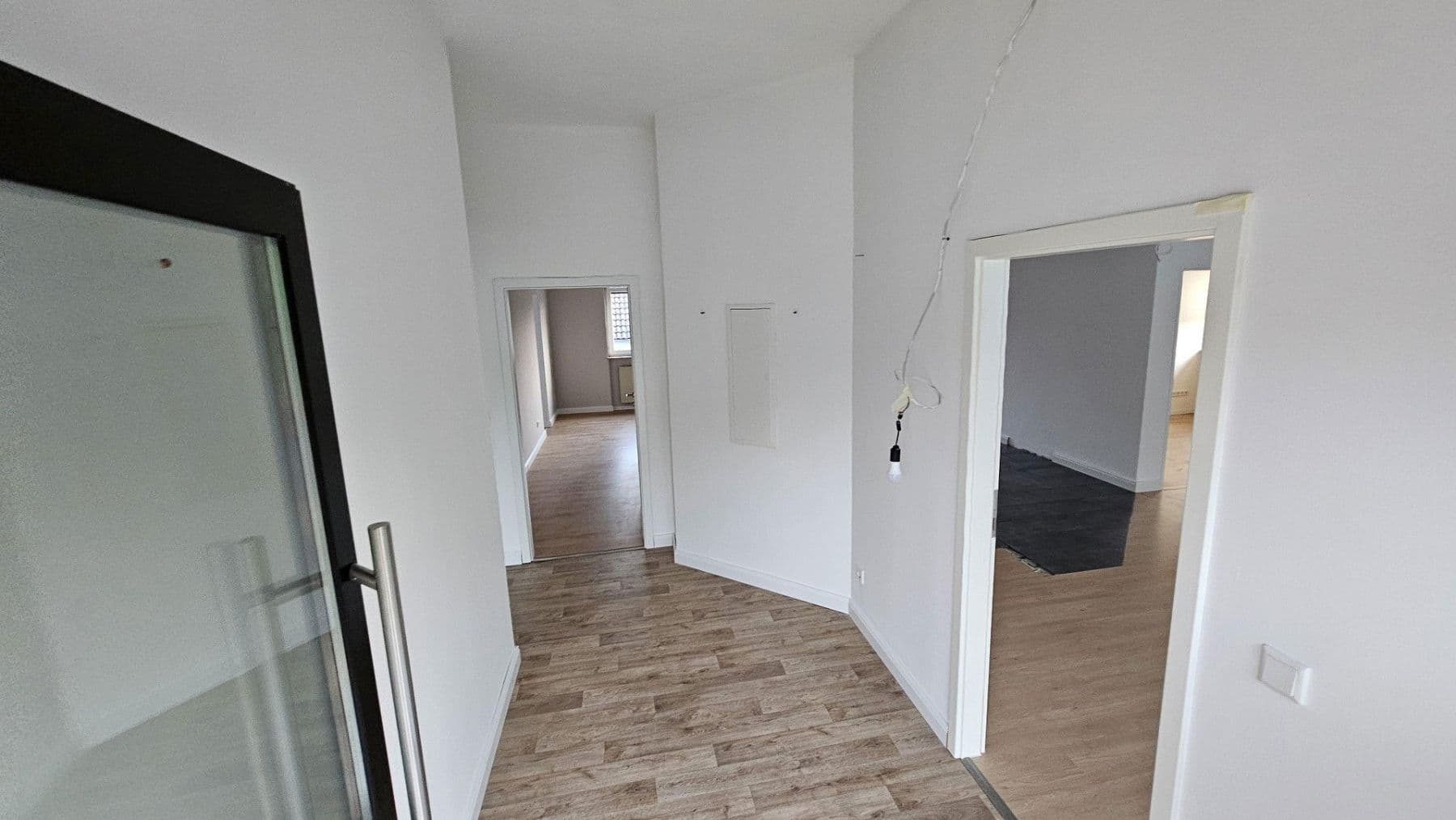 Prenájom bytu 4-izbový 118 m², Grävenwiesbach, Hesensko Prenájom bytu 4-izbový 118 m², Grävenwiesbach, Hesensko