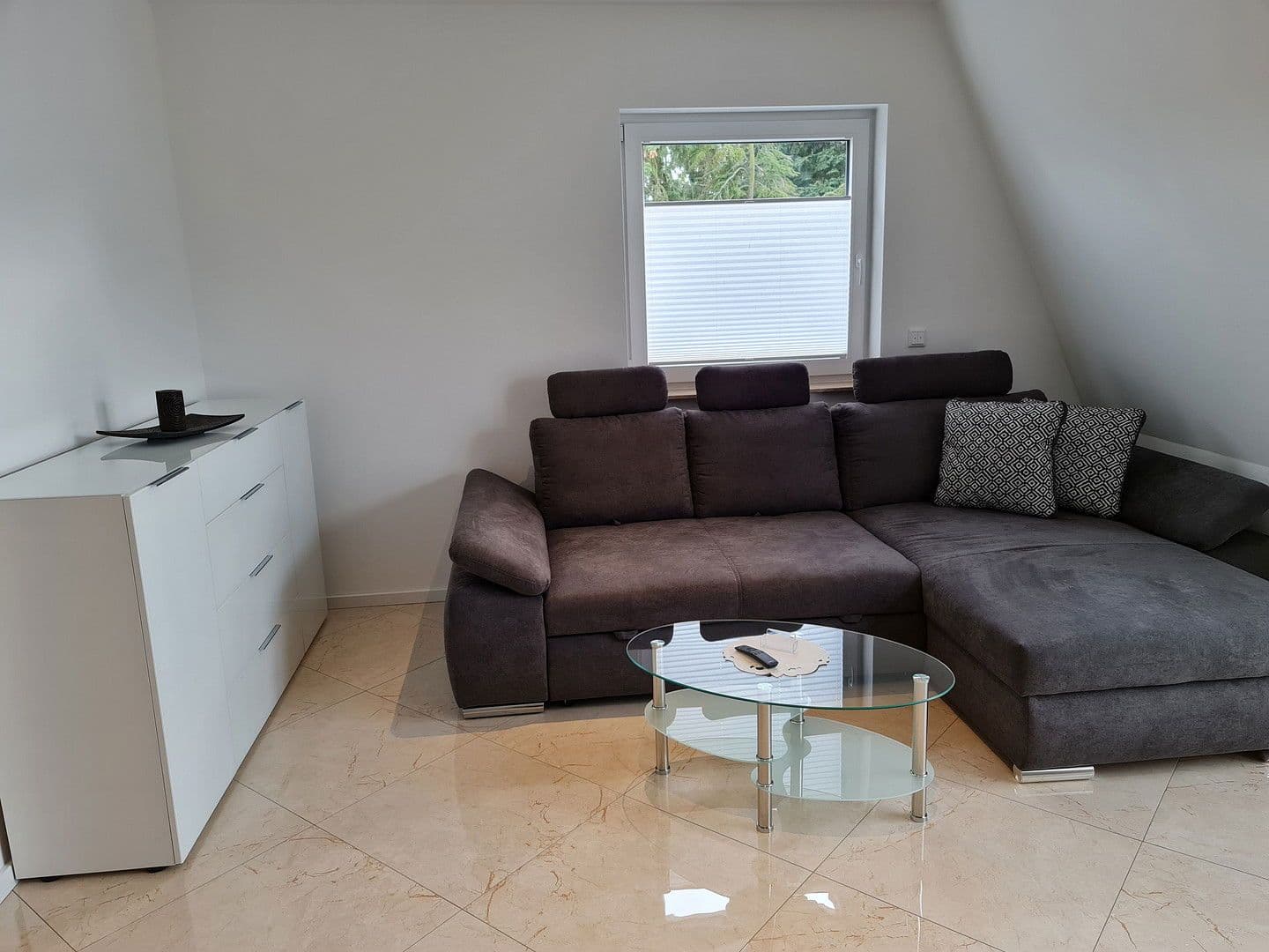 Prenájom bytu 3-izbový 75 m², Farmersteg 10, Hoppegarten, Brandenbursko Prenájom bytu 3-izbový 75 m², Farmersteg 10, Hoppegarten, Brandenbursko