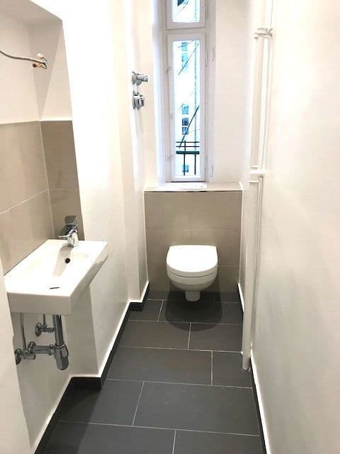 Prenájom bytu 3-izbový 93 m², München, Bavorsko Prenájom bytu 3-izbový 93 m², München, Bavorsko