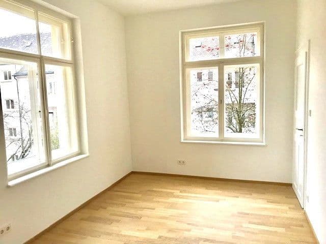 Prenájom bytu 3-izbový 93 m², München, Bavorsko Prenájom bytu 3-izbový 93 m², München, Bavorsko