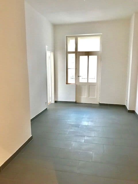 Prenájom bytu 3-izbový 93 m², München, Bavorsko Prenájom bytu 3-izbový 93 m², München, Bavorsko