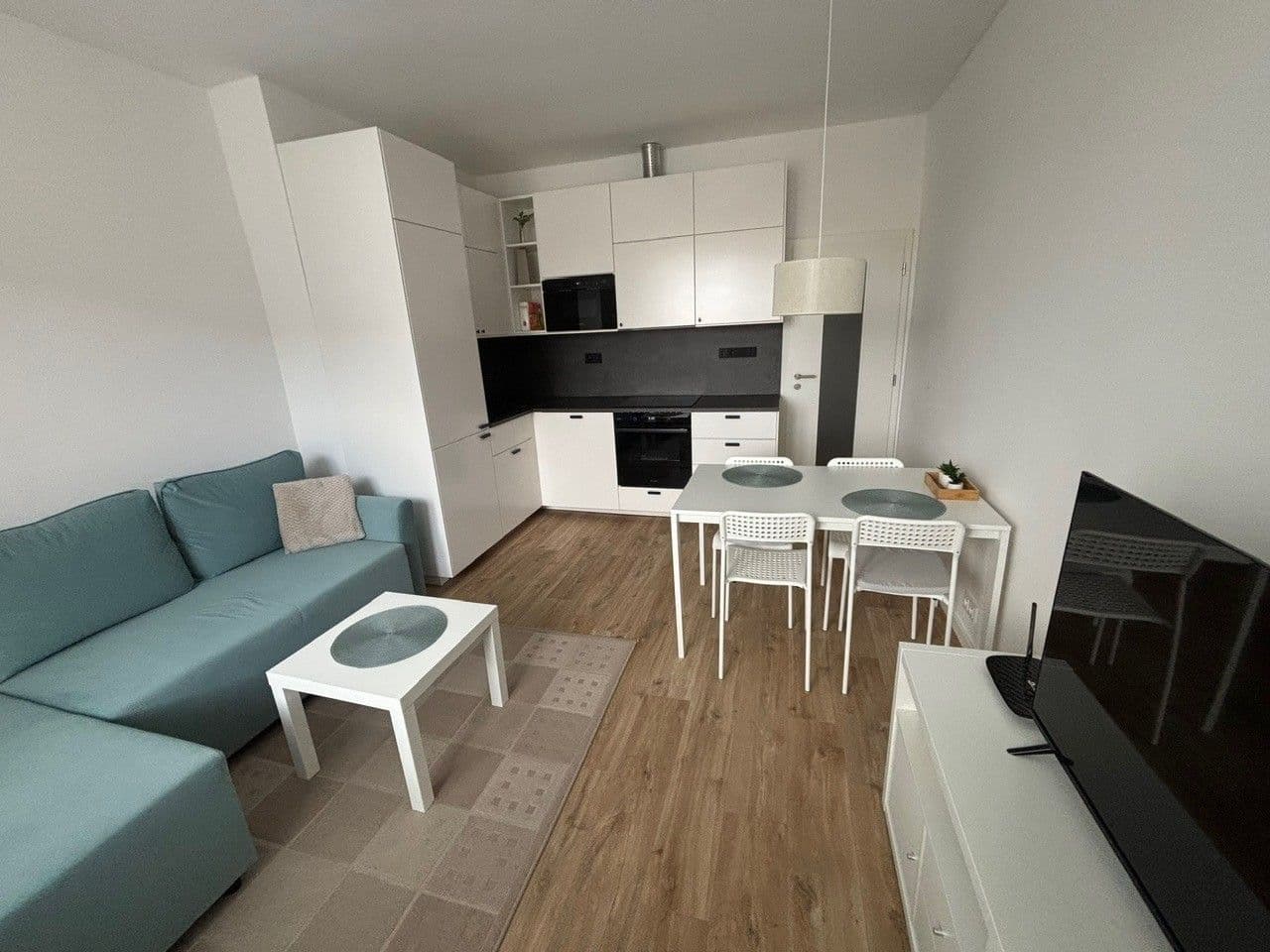 Prenájom bytu 2-izbový 45 m², Boleslavova, Praha, Praha Prenájom bytu 2-izbový 45 m², Boleslavova, Praha, Praha